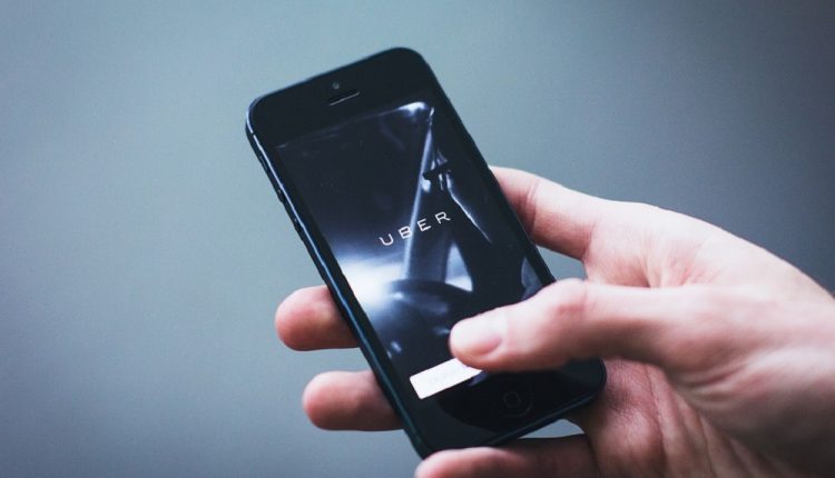 Uber i Nike współpracuje z Coinbase. Klienci mogą płacić w kryptowalutach
