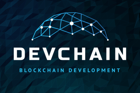 DevChain – wywiad z założycielem firmy, Damianem Gądziakiem