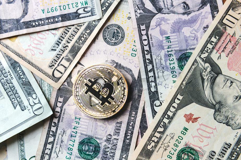 bitcoin vs dolar amerykański usd statystyki messari pranie brudnych pieniędzy kryptowaluty usd donald trump obawy przestępczość kryminalny