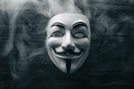Anonymous apeluje do Elona Muska: „Okaż trochę człowieczeństwa”