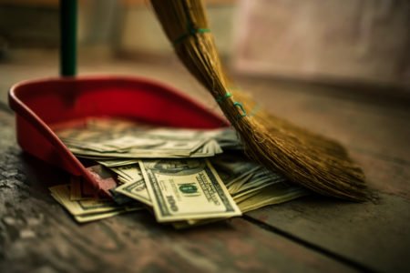 Bilans Rezerwy Fedaralnej i Bitcoin, czyli sprzątanie po dolarze