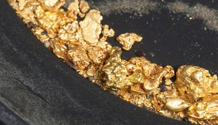 Paradoks na rynku kruszcu – ceny złota rekordowe, ale akcje producentów na wyprzedaży