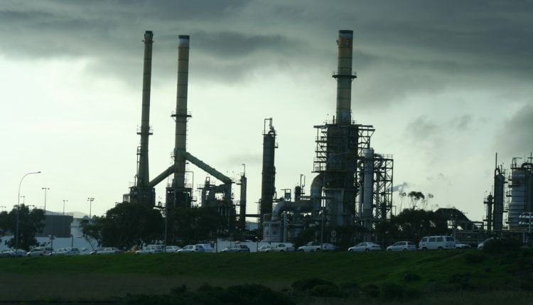 „Jesteśmy przygotowani, by przepłacić”. Rafineria na wagę zaopatrzenia całego kraju, w centrum uwagi państwa i inwestorów