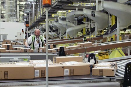 Amazon prześwietli pracowników. Cel: powstrzymać kradzieże