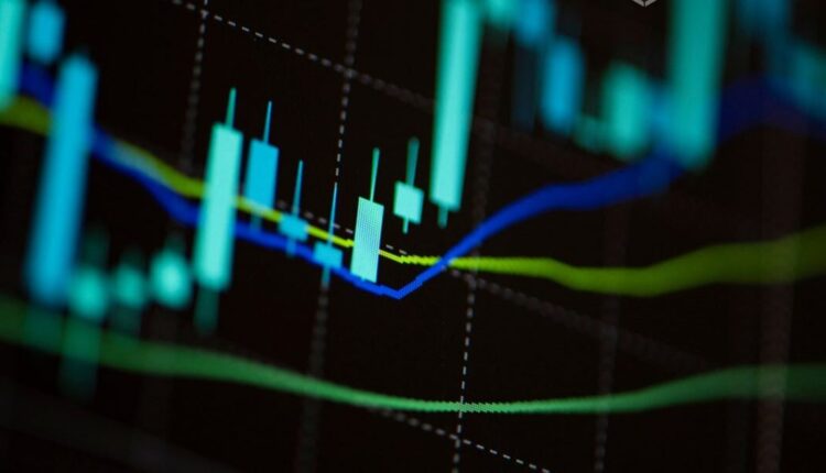 Bitcoin i kryptowaluty szukają dna, kiedy odbicie? Zapytaliśmy eksperta