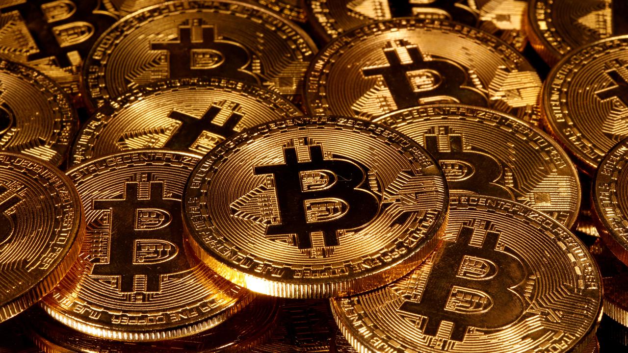 inwestorzy wypłacili bitcoiny