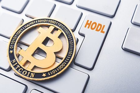 Przybywa hodlerów BTC