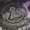 Widok wszechwidzącego okna na banknocie dolarowym