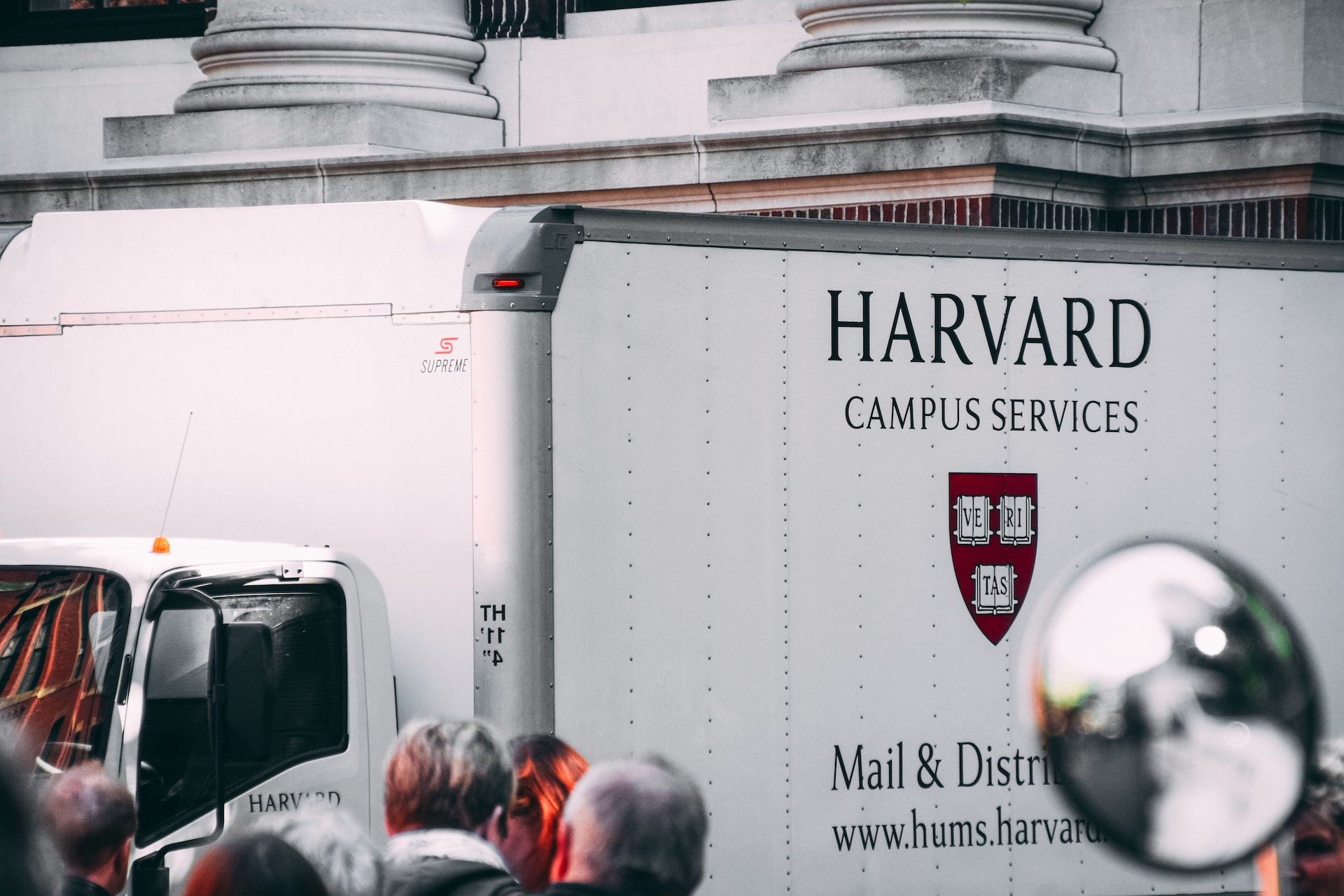 Harvard apeluje o zakup BTC