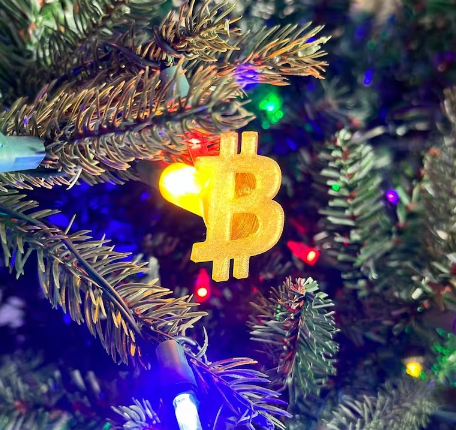 Mocno poobijany Bitcoin zaczyna święta