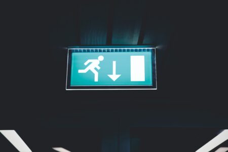 Prawda o Binance wyjdzie na jaw? Ewakuacja i kompromitacja kryptowalut