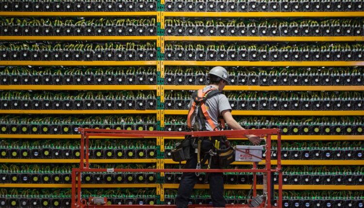 Kolumbia Brytyjska wstrzymuje nowe połączenia energetyczne dla wydobycia kryptowalut