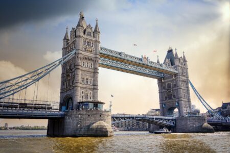 UK szuka dyrektora do opracowania cyfrowego funta