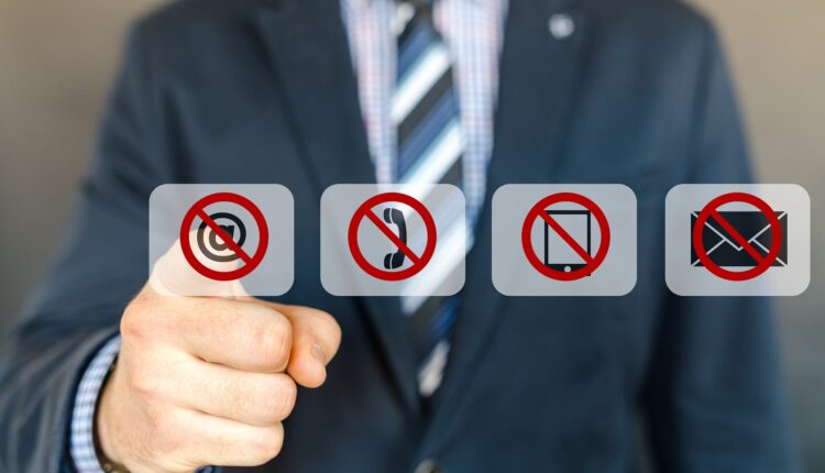 SBF nadal z zakazem rozmów z pracownikami FTX