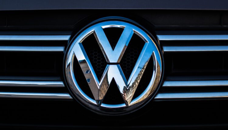 Volkswagen podejmie walkę z Teslą. Zainwestuje 180 miliardów euro
