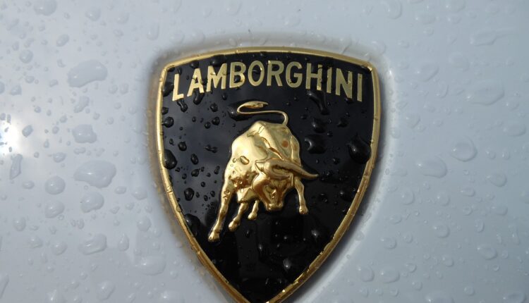 Koniec ery w Lamborghini. Zaprezentowali hybrydę, która… Cię zachwyci
