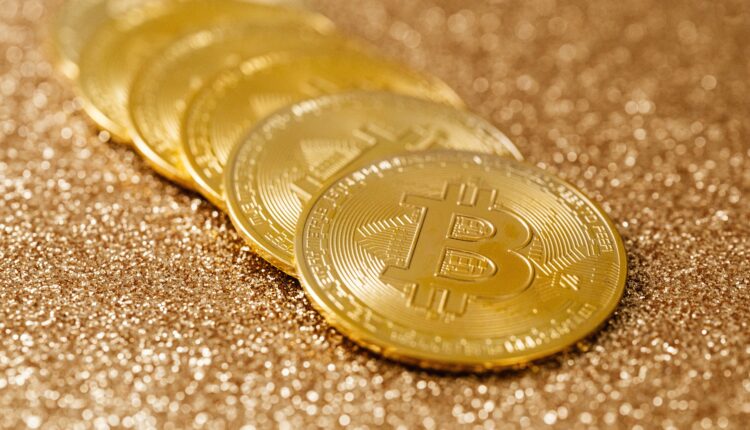 Wieloletni cykl wzrostowy Bitcoina i złota? VanEck nie ma wątpliwości 'To dopiero początek’