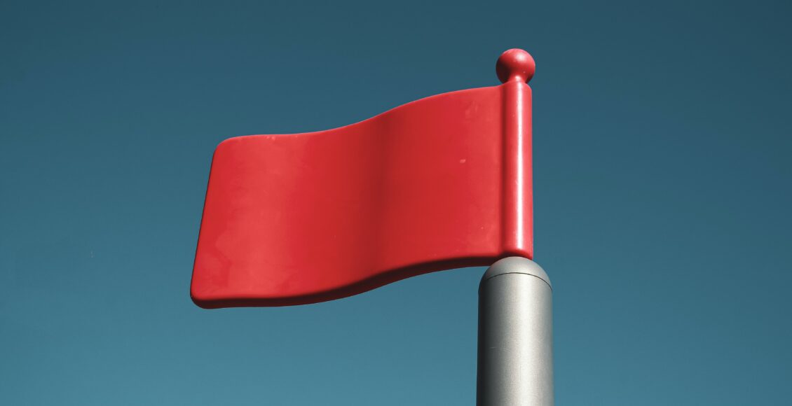 Zdjęcie czerwonej flagi
