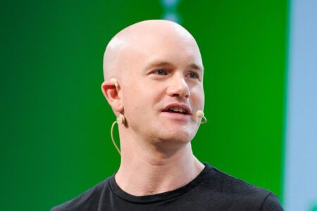 Krytyka Amerykańskich regulacji rynku kryptowalut od Briana Armstronga. Jaka przyszłość czeka Coinbase?
