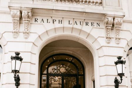 Ralph Lauren integruje kryptowaluty. Od dzisiaj za towary marki zapłacisz jednym z kilkunastu tokenów