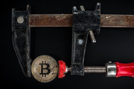 Bitcoin pod groźbą bessy. Co dane on-chain powiedzą o przyszłości kryptowalut?