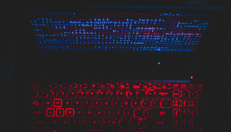 Fejkowa informacja AI prawie spowodowała giełdowy krach! Pentagon – poza kontrolą