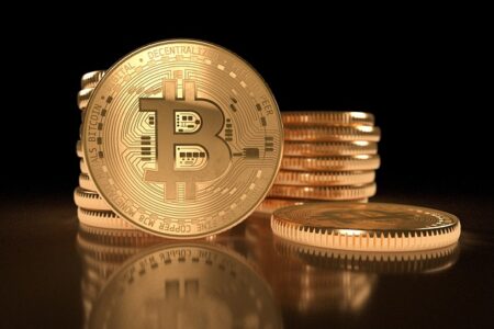 Lawinowo przybywa nowych kryptowalutowych milionerów. Wzrost o ponad 170%