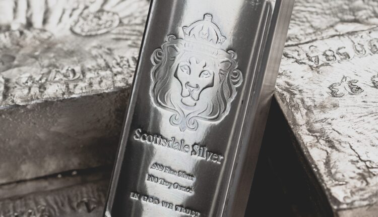 Odwieczny problem – co teraz kupić. Srebro czy złoto?