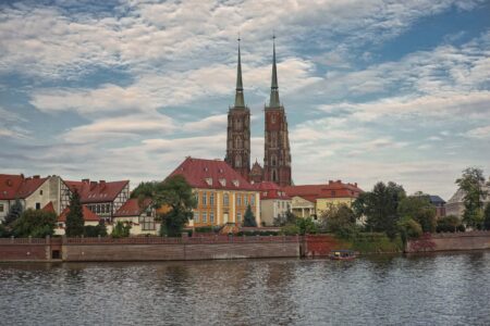 Wrocław. Budowlane kuriozum przy Grabiszyńskiej
