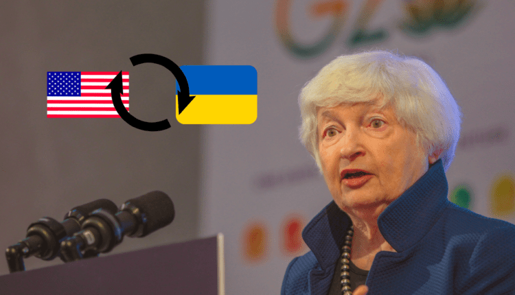 janet yellen przemawia przed mikrofonem