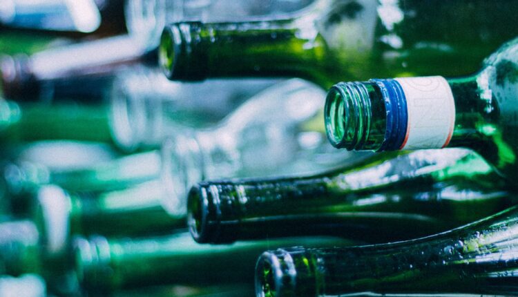 To już przegięcie. Rząd będzie pobierać VAT od kaucji na butelki?