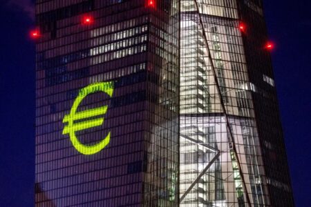 Cyber-euro przechodzi do „fazy przygotowawczej”. EBC udaje, że wcale go nie wdraża, jedynie prowadzi „konsultacje”
