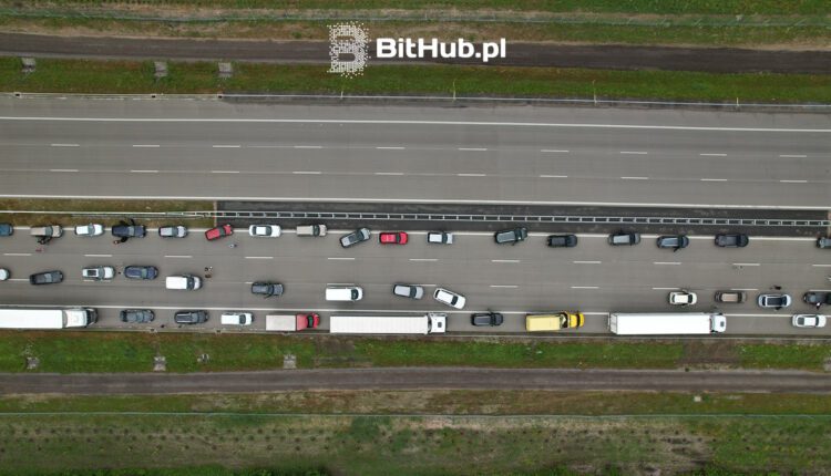 Autostrady Polska: jak tworzyć korytarz życia? Dlaczego nie pas awaryjny?