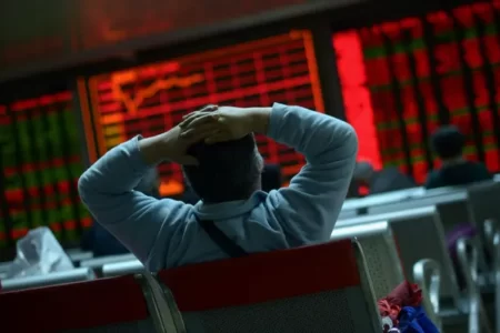 Grantham: Idzie głęboka recesja, dekoniunktura i kryzys. 'Nie inwestujcie w USA, to bańka’. 'Wedrówka dinozaurów’ z Wall Street?