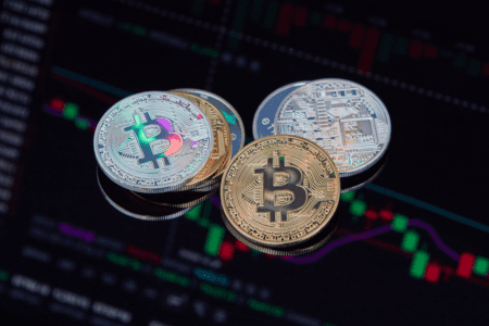 Kopanie leżącego? Skarbówka dowali w użytkowników kryptowalut karami za niezapłacone podatki