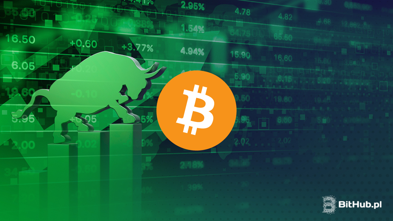 Zielona grafika z bykiem sygnalizującym hossę oraz logo bitcoina