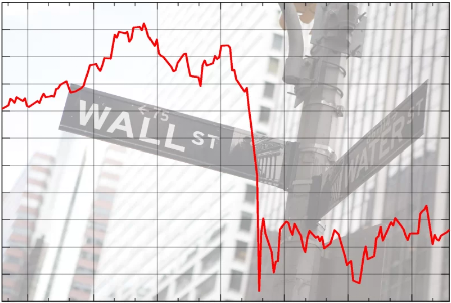 Czerwona spadkowa linia cenowa na tle czarno-białego zdjecia Wall Street