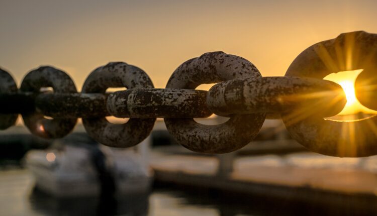 Bitcoin zerwie łańcuchy ale kiedy wystartuje? Glassnode analizuje schyłek cyklu