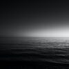 Ciemne niebo nad oceanem
