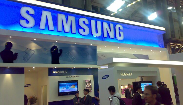 Samsung notuje dwucyfrowy spadek zysków. Wszystko przez zmianę nawyków klientów. Też tak robisz?
