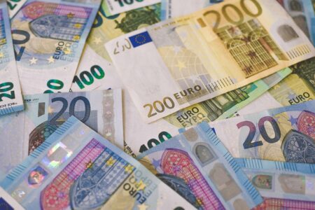 Aż 60 proc. właścicieli nieruchomości komercyjnych przewiduje spadek przychodów do końca roku