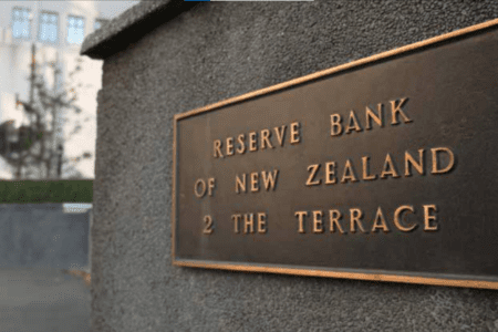 Bank Centralny w oparach absurdu. Prezes broni „New Age’u”?