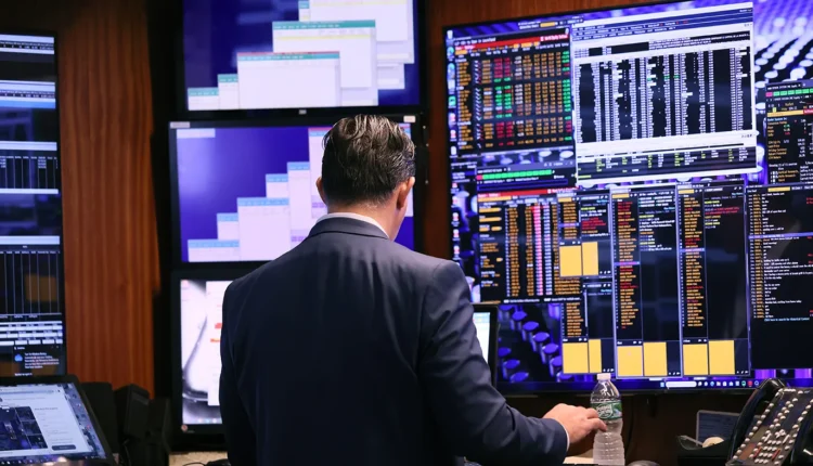 Trader na nowojorskiej giełdzie NYSE