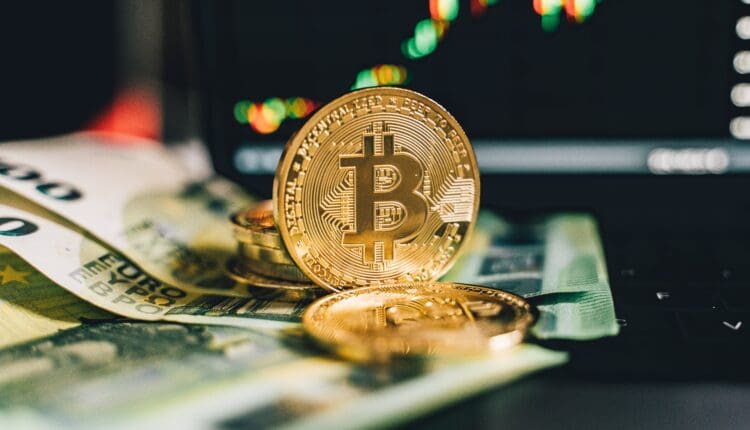 Bitcoin przebija 40,000 USD, wzrósł o 160% w ciągu roku. Impreza na Titanicu czy brama do nowej hossy kryptowalut?