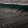Tsunami wychodzące z oceanu