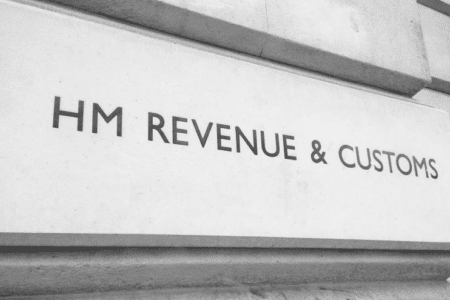 Koniec żartów. HMRC wydaje drugie ostrzeżenie dla użytkowników kryptowalut