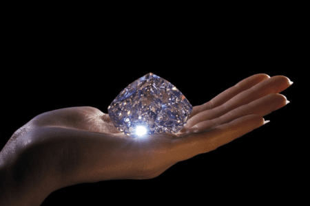 Załamanie rynku diamentów. Gigant tnie ceny