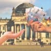 euro, dłonie przekazujące pieniądze