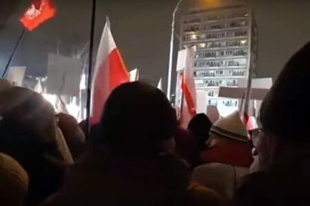 Czy bieżące wydarzenia i napięta sytuacja w polityce wpłyną na polską gospodarkę?