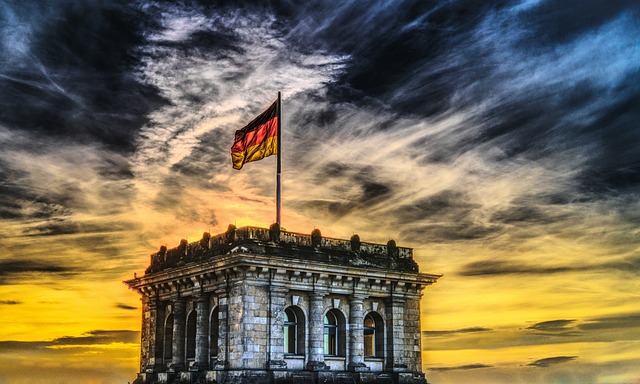 Niemcy, ciemne chmury, flaga